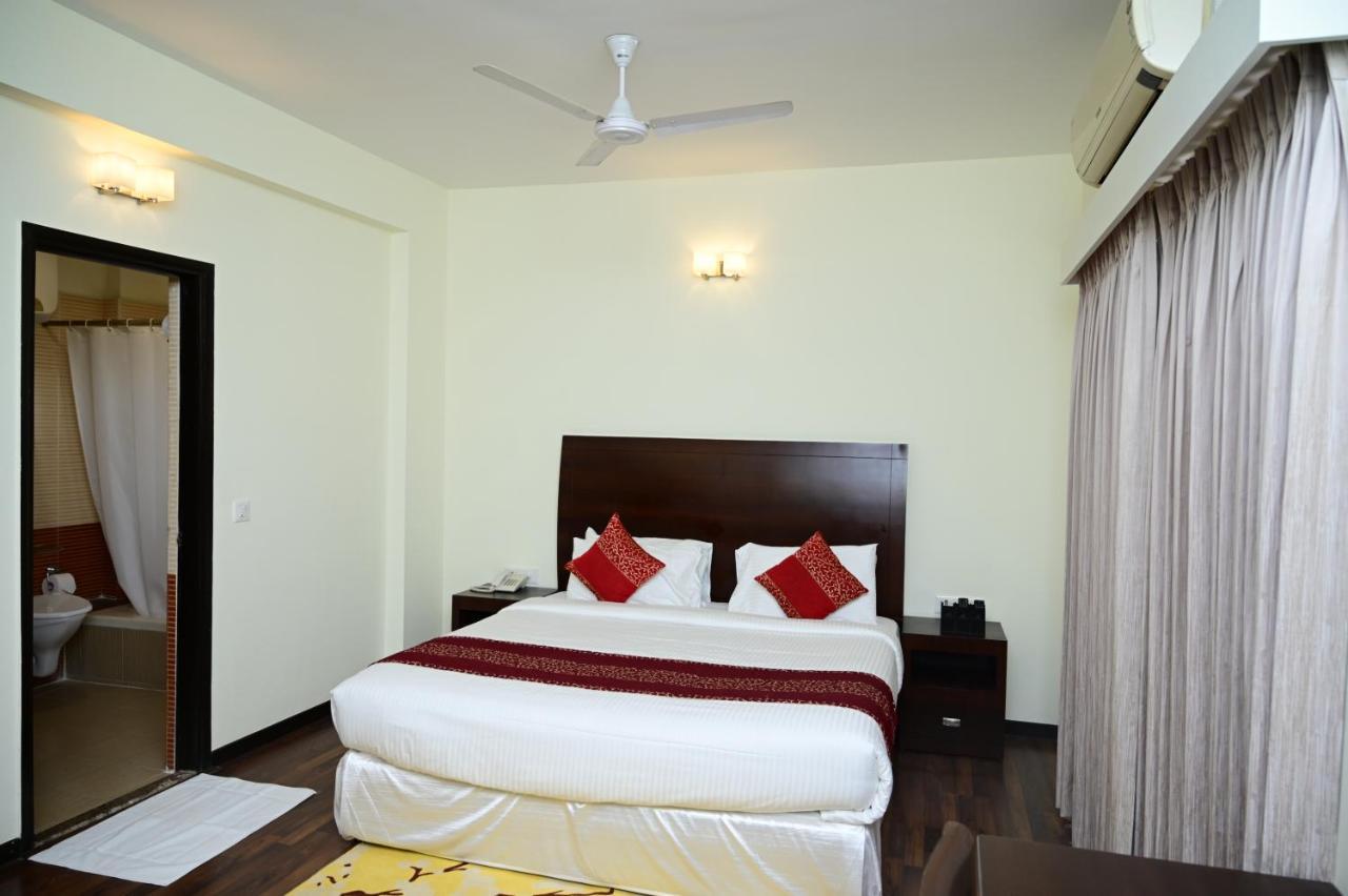 Hotel Sterling Keys By Tgi Bangalore Esterno foto