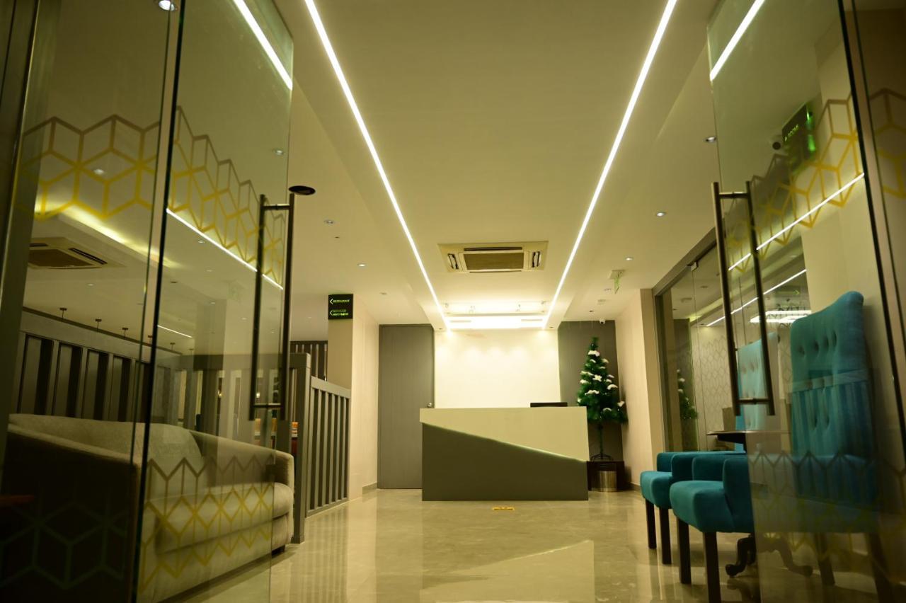 Hotel Sterling Keys By Tgi Bangalore Esterno foto